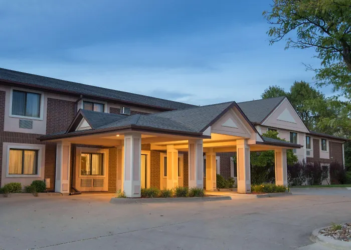 Super 8 By Wyndham Clive Ia