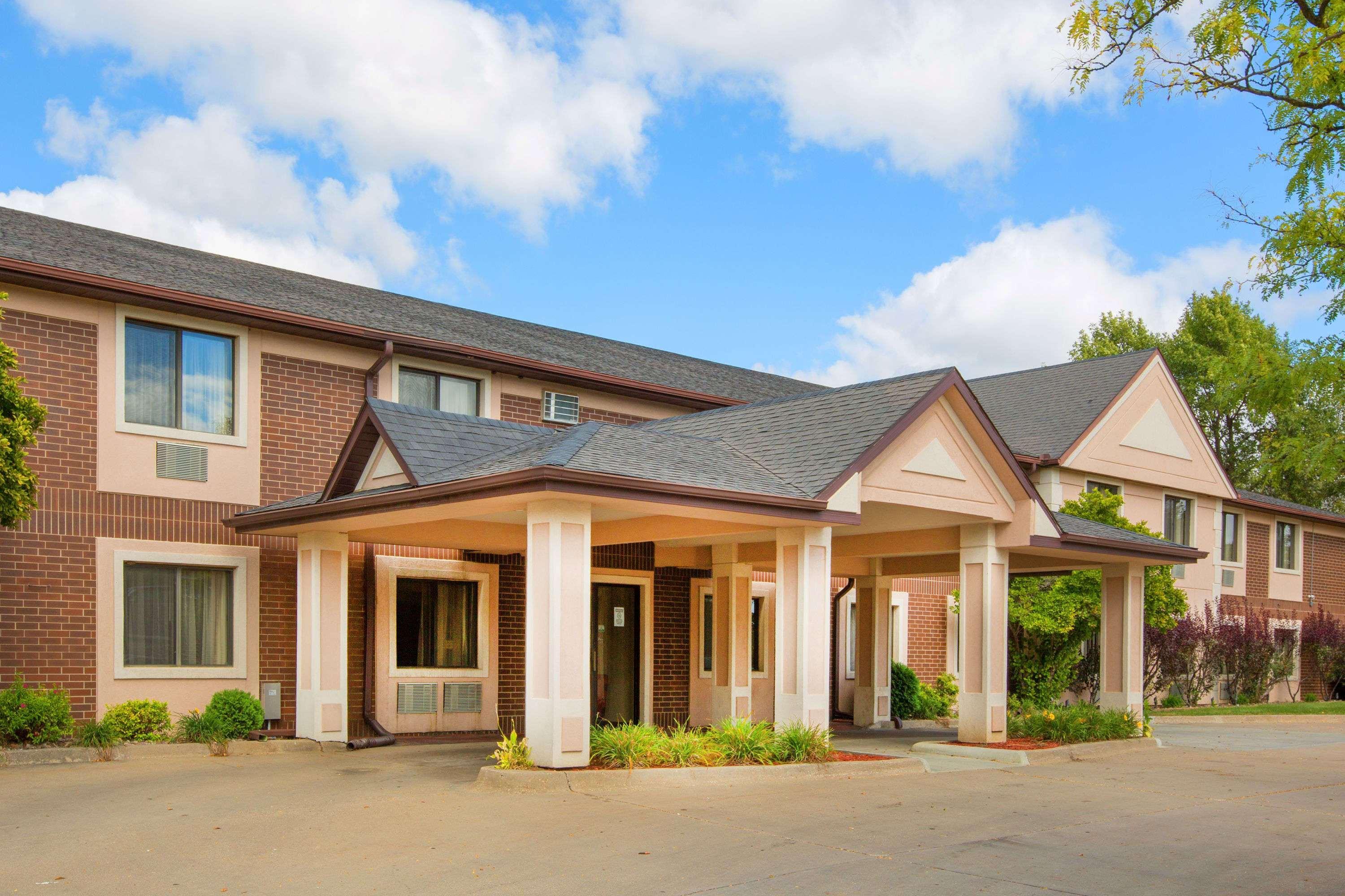 Super 8 By Wyndham Ia Motel 2*